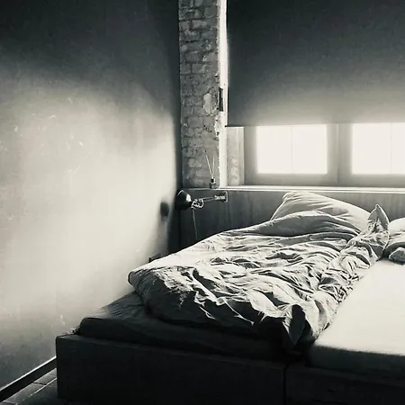 Storage Loft Apartment *