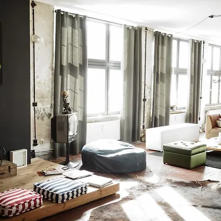 Storage Loft Apartment *
